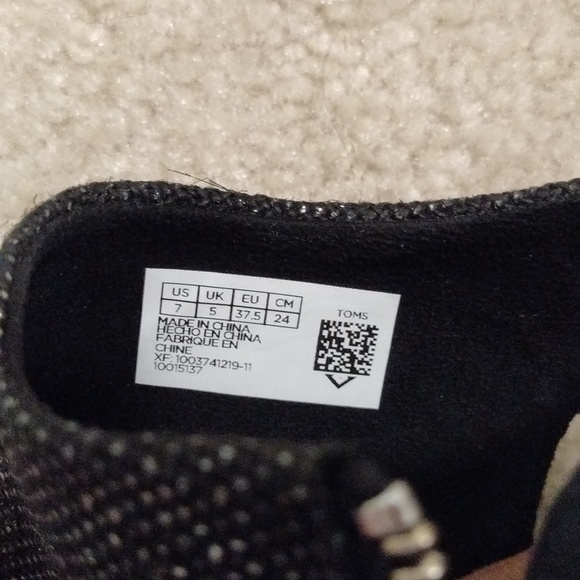 Toms Majorca Cut Out Heels in Black - Picture 6 of 7